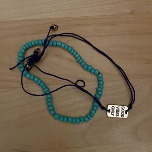 Lot of 2 bracelets Good Vibes bracelet with Blue strings & turquoise beaded